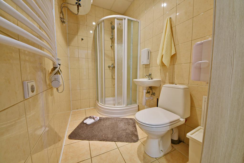 Laisves Avenue Hostel "Easy Kaunas" エクステリア 写真