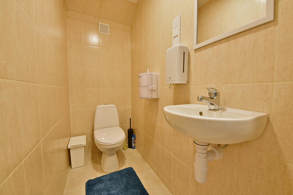 Laisves Avenue Hostel "Easy Kaunas" エクステリア 写真